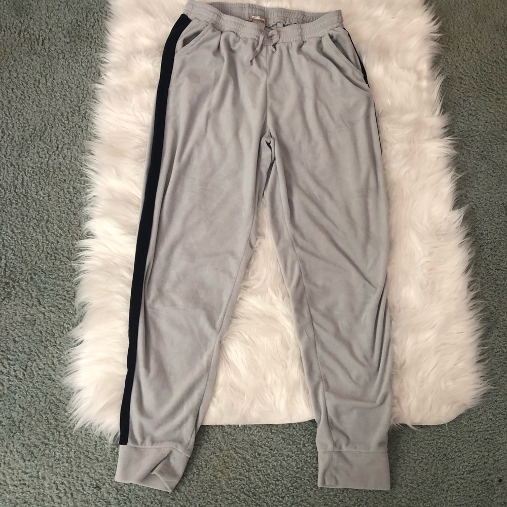 Velour loungers